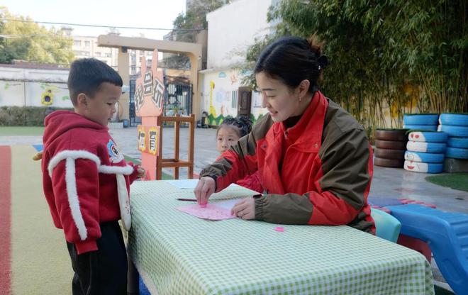 市蔚蔚幼儿园创新期末能力测评球王会体育网站体智大闯关襄阳(图9)