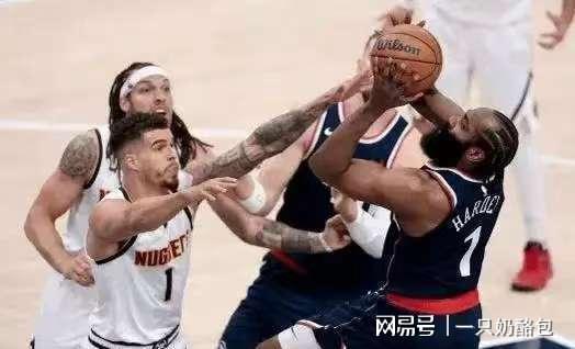 金血战背后藏着什么剧本裁判哨声偏哨？快船掘(图2)