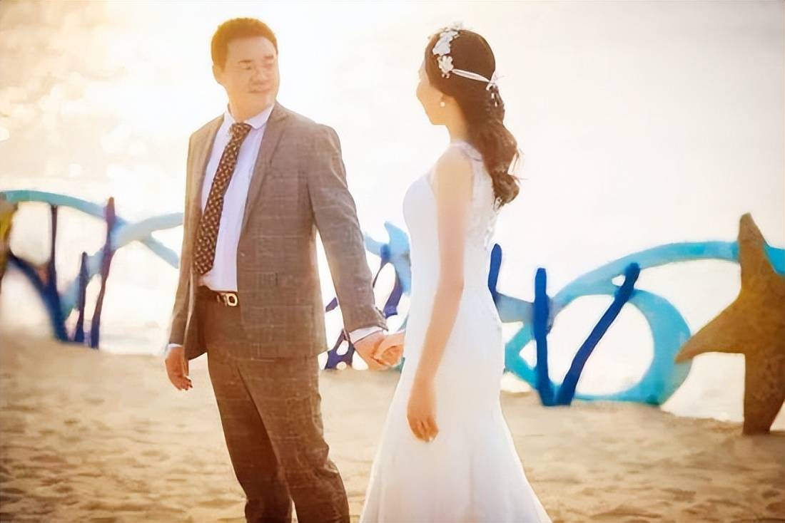 复出成主帅穿搭随性老公是军官“篮球女神”苗立杰退役嫁人又(图14)